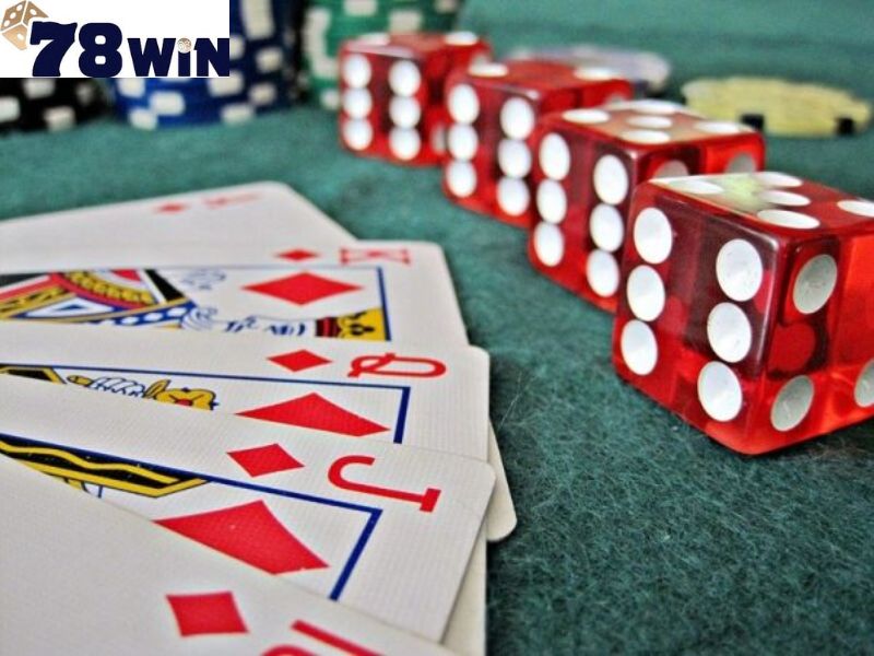 Binh xập xám là một trong những trò chơi bài truyền thống đặc sắc của Việt Nam